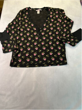 Women's Victoria's Secret Black Pink Floral Long Sleeve Tee M